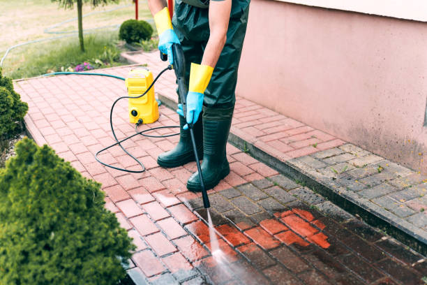 Best Garage Pressure Washing  in Summit View, WA